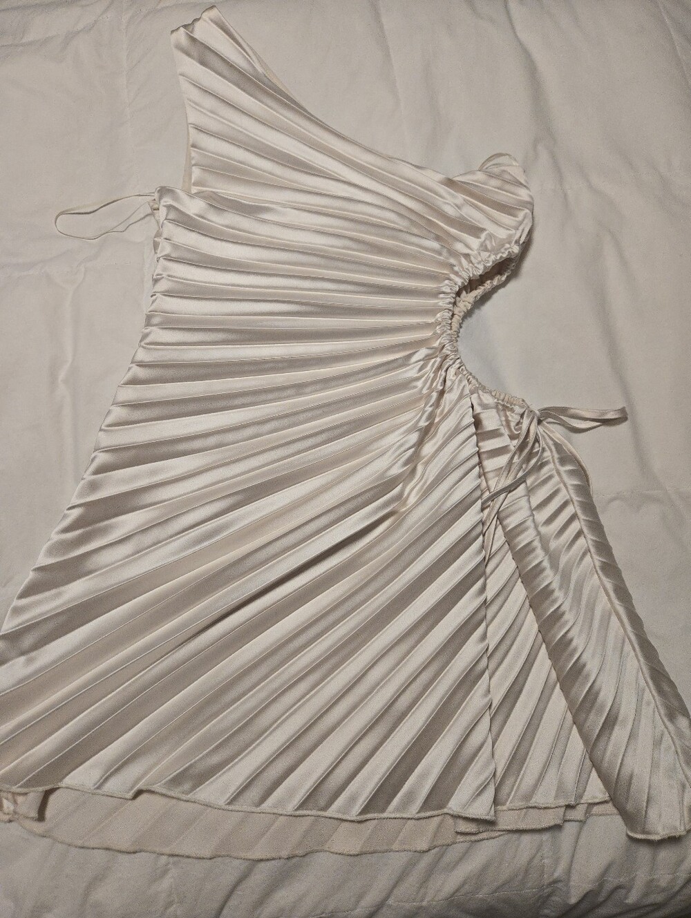 Honey / LENA Pleated Off-Shoulder Satin like  Dress in Light Beige